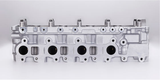 Engine Parts Cylinder Head Diesel Toyota 1KD-FTV 1110130050 1110130080