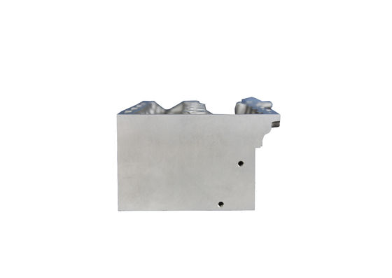 Auto Parts Cylinder Head 908572AMC For Mercedes Bens 6110106620 6110106720