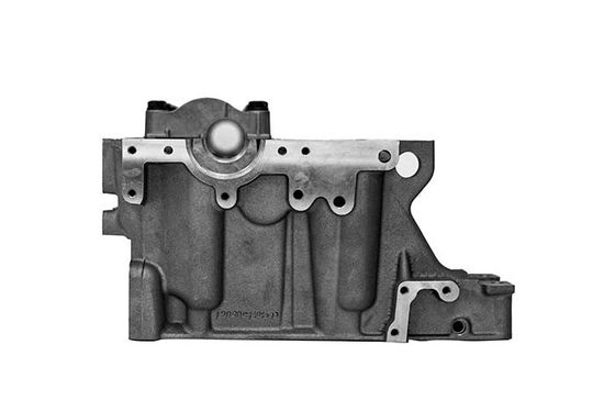 MERCEDES BENZ OM601.970 Car Engine Cylinder Head 6010105620 6010106120 Spare Parts
