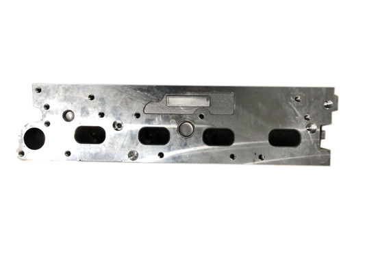 04L103063C 77kW 4pistons Car Engine Cylinder Head For AUDI CLHA