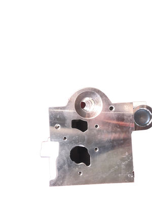 OE No. 770147318 11041-00qam Car Engine Cylinder Head Amc 908521